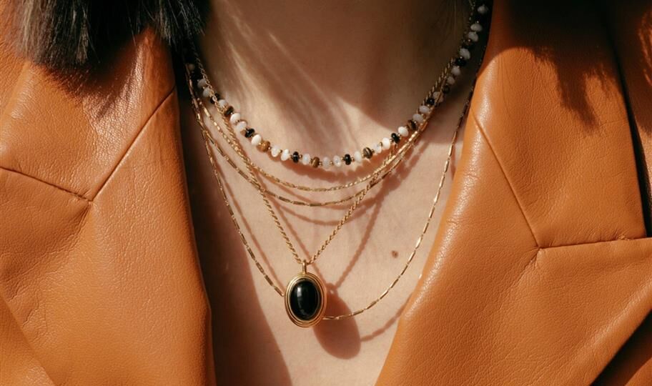 savi-pearl-gemstone-beaded-necklace-18ct-gold-platedmulti-necklaces-missoma-833390